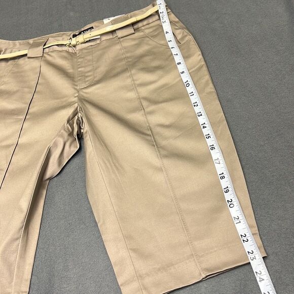 a.n.a A New Approach Women’s Petite Taupe Gray Bermuda Shorts with Belt Size 8P - Picture 7 of 8